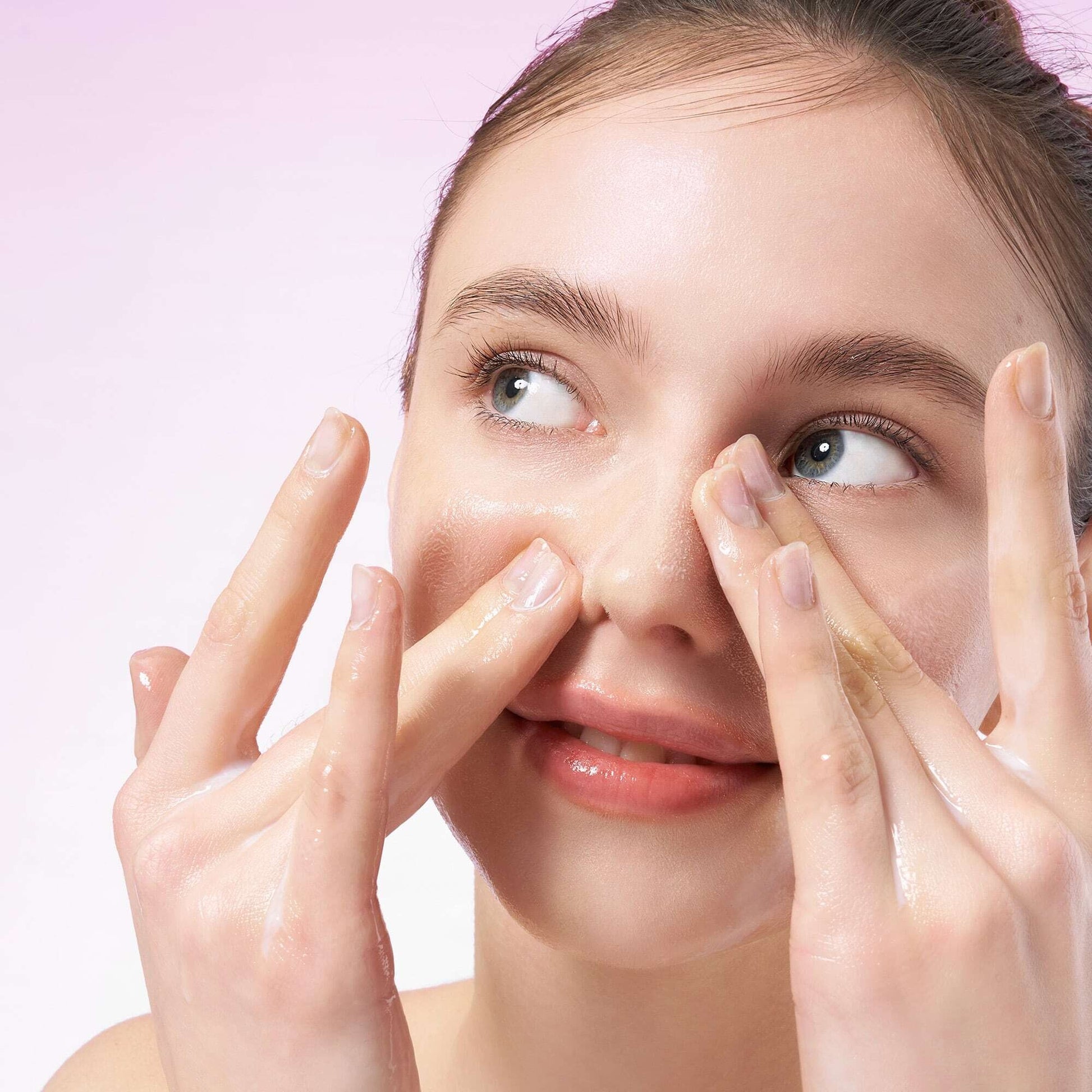 EQQUALBERRY Purple Rice Pore Smoothing Cleansing Oil 200ml at Embé Skin Korean and Japanese Beauty Skincare