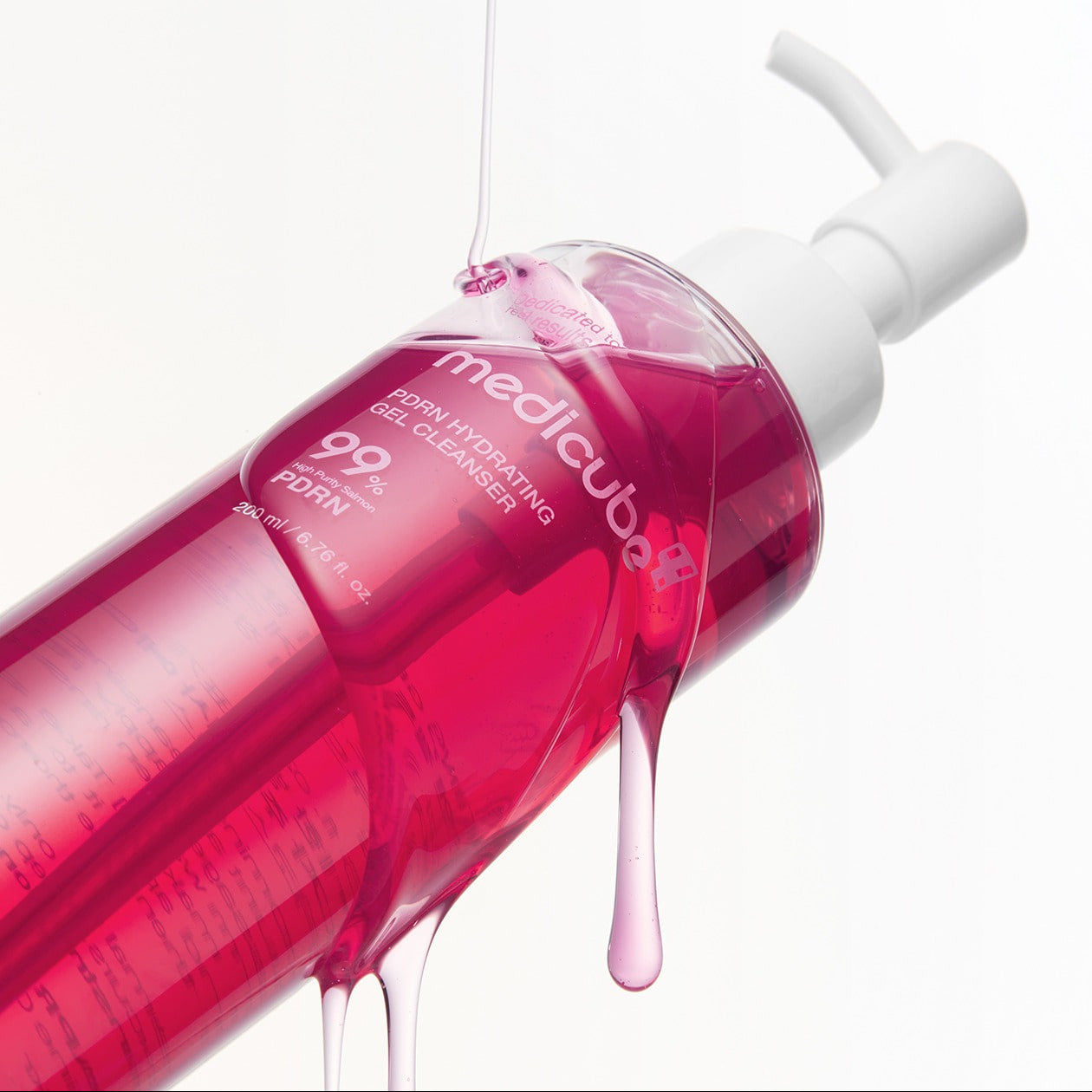 Medicube PDRN Hydrating Gel Cleanser 200ml at Embé Skin Korean and Japanese Beauty Skincare