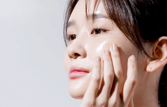 Medicube Red Cream 2.0 50ml at Embé Skin Korean and Japanese Beauty Skincare