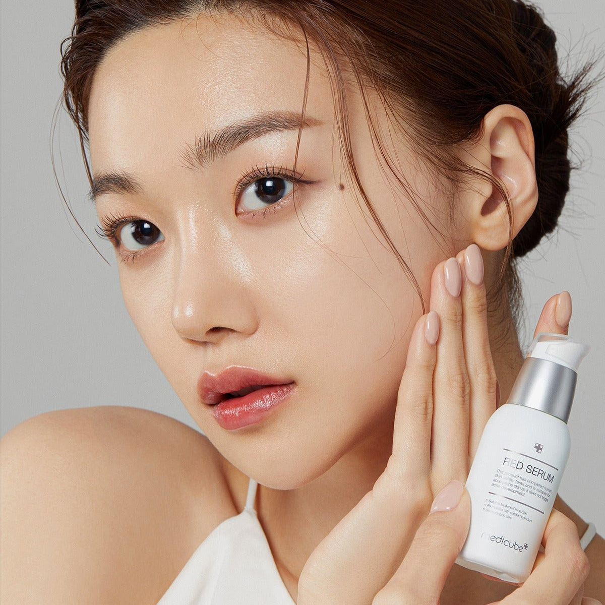 Medicube Red Serum 2.0 30ml at Embé Skin Korean and Japanese Beauty Skincare